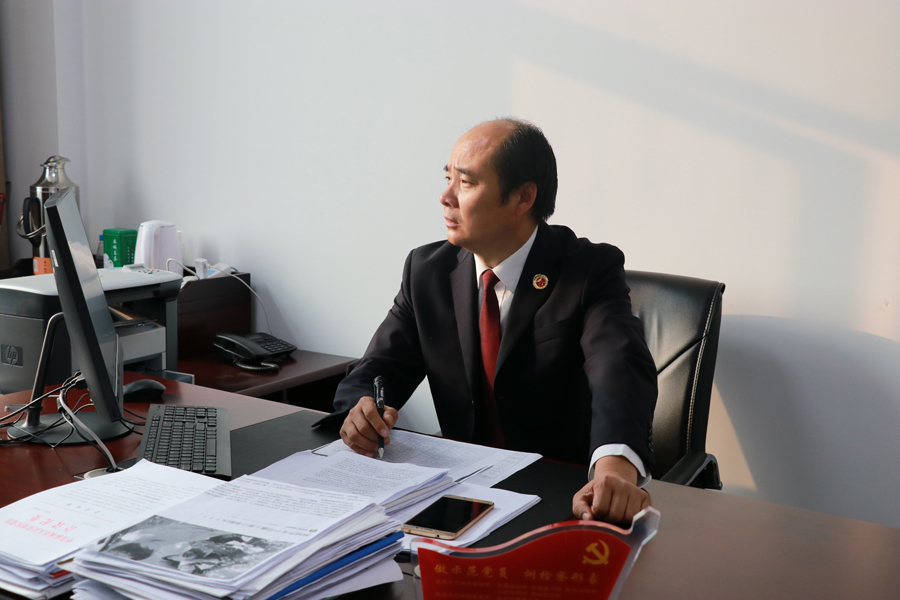 彭斌:尽心尽力的"大管家"